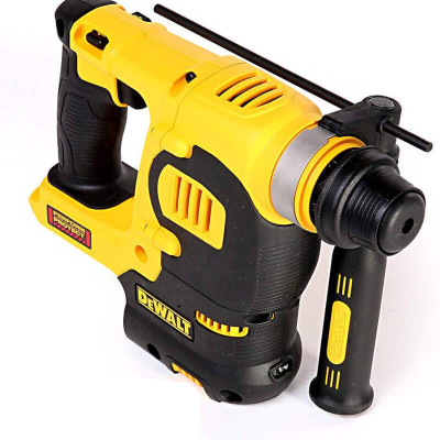 Купити Набір з чотирьох інструментів безщіткових DeWALT DCK422P3. Офіційний магазин Dewalt Україна. Фірмовий інструмент та обладнання DeWALT, STANLEY, BLACK+DECKER, BOSTITCH