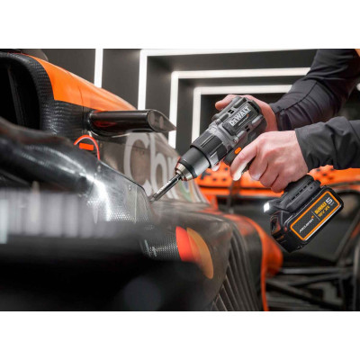 Купити Набір з двох інструментів акумуляторних безщіткових McLaren F1 TEAM LIMITED EDITION DeWALT DCK200MP2T. Офіційний магазин Dewalt Україна. Фірмовий інструмент та обладнання DeWALT, STANLEY, BLACK+DECKER, BOSTITCH