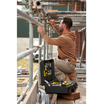 Купить Набор инструментов из 142 предметов STANLEY STMT98109-1. Официальный магазин Dewalt Украина. Фирменный инструмент и оборудовние DeWALT, STANLEY, BLACK+DECKER, BOSTITCH