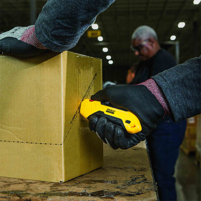 Купити Ніж безпечний FATMAX® Box Box з висувним лезом трапецеподібним STANLEY FMHT10369-0. Офіційний магазин Dewalt Україна. Фірмовий інструмент та обладнання DeWALT, STANLEY, BLACK+DECKER, BOSTITCH