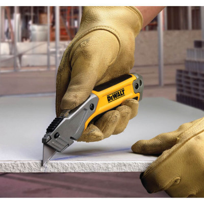 Купити Ніж DeWALT DWHT10046-0. Офіційний магазин Dewalt Україна. Фірмовий інструмент та обладнання DeWALT, STANLEY, BLACK+DECKER, BOSTITCH