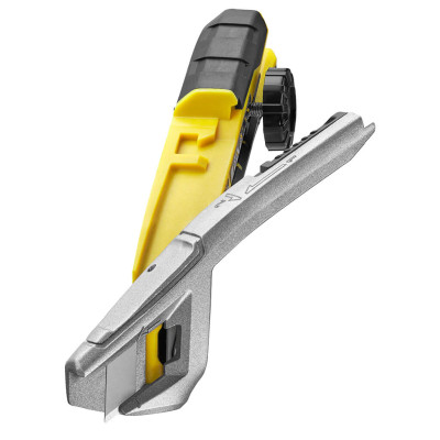 Купить Нож FatMax Integrated Snap Knife длиной 165 мм с лезвием шириной 18 мм с отламывающимися сегментами STANLEY FMHT10592-0. Официальный магазин Dewalt Украина. Фирменный инструмент и оборудовние DeWALT, STANLEY, BLACK+DECKER, BOSTITCH