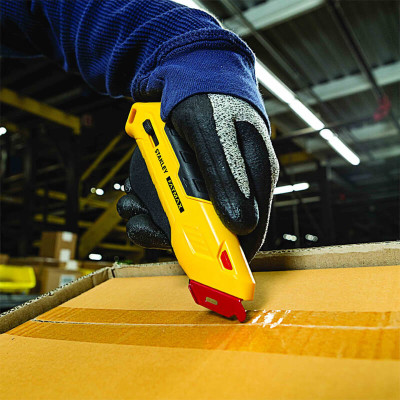 Купить Нож безопасный FATMAX® Box Box с выдвижным трапецевидным лезвием STANLEY FMHT10362-0. Официальный магазин Dewalt Украина. Фирменный инструмент и оборудовние DeWALT, STANLEY, BLACK+DECKER, BOSTITCH