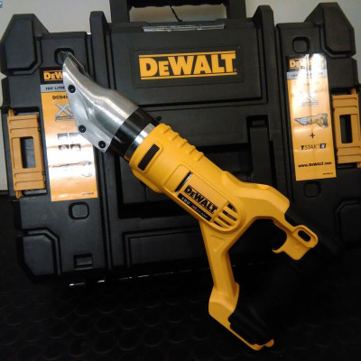 Купити Ножиці по металу акумуляторні DeWALT DCS491NT. Офіційний магазин Dewalt Україна. Фірмовий інструмент та обладнання DeWALT, STANLEY, BLACK+DECKER, BOSTITCH