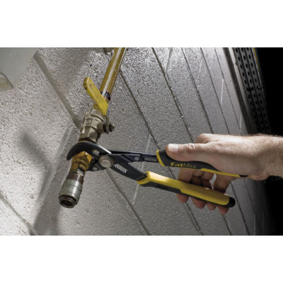 Купить Пассатижи FatMax Groove Joint переставные сантехнические длиной 300 мм STANLEY 0-84-649. Официальный магазин Dewalt Украина. Фирменный инструмент и оборудовние DeWALT, STANLEY, BLACK+DECKER, BOSTITCH