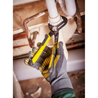 Купить Пассатижи FatMax Groove Joint переставные сантехнические длиной 300 мм STANLEY 0-84-649. Официальный магазин Dewalt Украина. Фирменный инструмент и оборудовние DeWALT, STANLEY, BLACK+DECKER, BOSTITCH