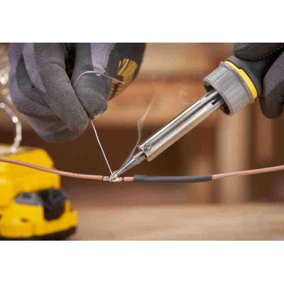 Купити Паяльник акумуляторний STANLEY FATMAX SFMCE040B. Офіційний магазин Dewalt Україна. Фірмовий інструмент та обладнання DeWALT, STANLEY, BLACK+DECKER, BOSTITCH