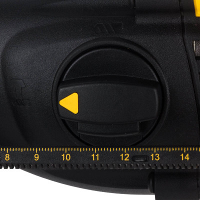 Купити Перфоратор мережевий SDS-Plus DeWALT D25133K. Офіційний магазин Dewalt Україна. Фірмовий інструмент та обладнання DeWALT, STANLEY, BLACK+DECKER, BOSTITCH