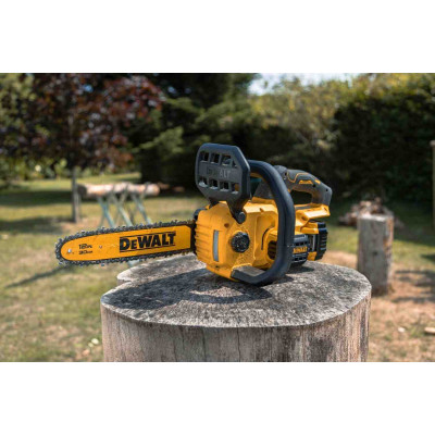Купити Пила ланцюгова акумуляторна безщіткова DeWALT DCMCS565P1. Офіційний магазин Dewalt Україна. Фірмовий інструмент та обладнання DeWALT, STANLEY, BLACK+DECKER, BOSTITCH