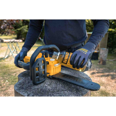 Купити Пила ланцюгова акумуляторна безщіткова DeWALT DCMCS565P1. Офіційний магазин Dewalt Україна. Фірмовий інструмент та обладнання DeWALT, STANLEY, BLACK+DECKER, BOSTITCH