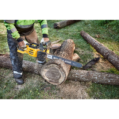 Купити Пила ланцюгова акумуляторна безщіткова DeWALT DCMCS575X1. Офіційний магазин Dewalt Україна. Фірмовий інструмент та обладнання DeWALT, STANLEY, BLACK+DECKER, BOSTITCH