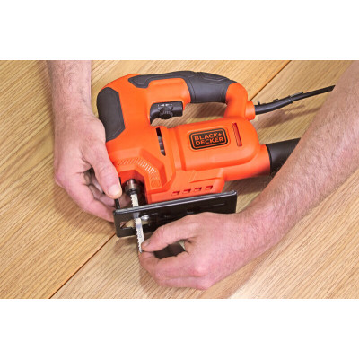 Купити Пила лобзикова мережева BLACK+DECKER BES603. Офіційний магазин Dewalt Україна. Фірмовий інструмент та обладнання DeWALT, STANLEY, BLACK+DECKER, BOSTITCH