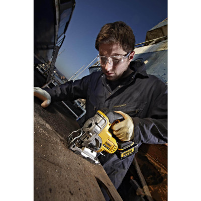 Купити Пила лобзикова акумуляторна DeWALT DCS331N. Офіційний магазин Dewalt Україна. Фірмовий інструмент та обладнання DeWALT, STANLEY, BLACK+DECKER, BOSTITCH