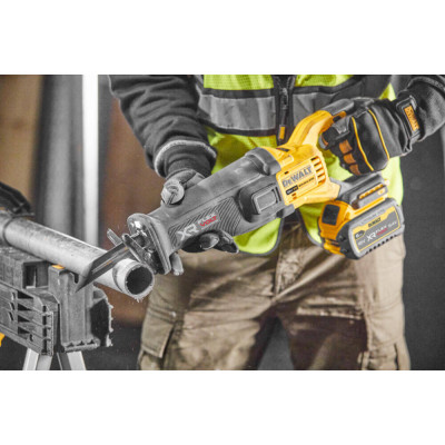 Купити Пила шабельна акумуляторна DeWALT DCS386NT. Офіційний магазин Dewalt Україна. Фірмовий інструмент та обладнання DeWALT, STANLEY, BLACK+DECKER, BOSTITCH