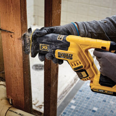 Купити Пила шабельна акумуляторна безщіткова DeWALT DCS367NT. Офіційний магазин Dewalt Україна. Фірмовий інструмент та обладнання DeWALT, STANLEY, BLACK+DECKER, BOSTITCH