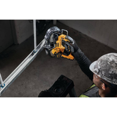 Купити Пила стрічкова акумуляторна безщіткова DeWALT DCS377NT. Офіційний магазин Dewalt Україна. Фірмовий інструмент та обладнання DeWALT, STANLEY, BLACK+DECKER, BOSTITCH