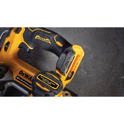 Купити Пила стрічкова акумуляторна безщіткова DeWALT DCS377NT. Офіційний магазин Dewalt Україна. Фірмовий інструмент та обладнання DeWALT, STANLEY, BLACK+DECKER, BOSTITCH