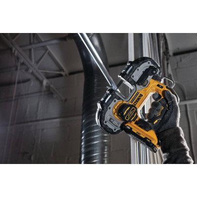 Купити Пила стрічкова акумуляторна безщіткова DeWALT DCS377NT. Офіційний магазин Dewalt Україна. Фірмовий інструмент та обладнання DeWALT, STANLEY, BLACK+DECKER, BOSTITCH