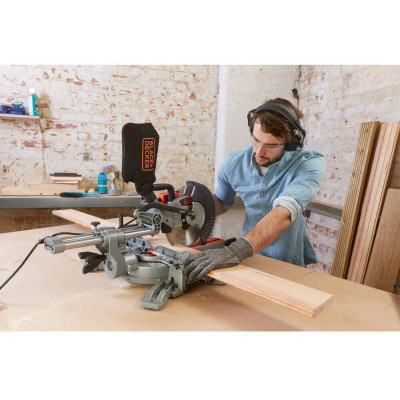 Купити Пила торцювальна мережева BLACK+DECKER BES700. Офіційний магазин Dewalt Україна. Фірмовий інструмент та обладнання DeWALT, STANLEY, BLACK+DECKER, BOSTITCH