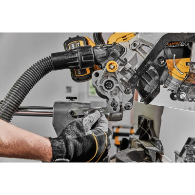 Купити Пилка торцювальна акумуляторна безщіткова DeWALT DCS781N. Офіційний магазин Dewalt Україна. Фірмовий інструмент та обладнання DeWALT, STANLEY, BLACK+DECKER, BOSTITCH