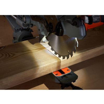 Купить Пила торцовочная сетевая BLACK+DECKER BES701. Официальный магазин Dewalt Украина. Фирменный инструмент и оборудовние DeWALT, STANLEY, BLACK+DECKER, BOSTITCH
