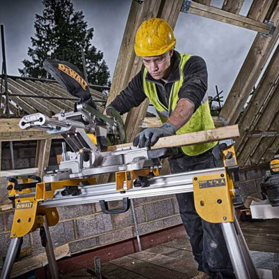 Купити Пила торцювальна акумуляторна DeWALT DCS365N. Офіційний магазин Dewalt Україна. Фірмовий інструмент та обладнання DeWALT, STANLEY, BLACK+DECKER, BOSTITCH