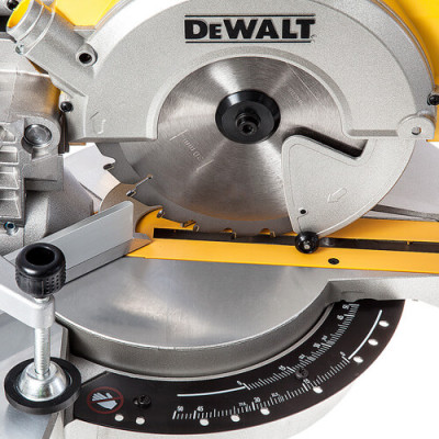 Купити Пила настільна мережева DeWALT DWS777. Офіційний магазин Dewalt Україна. Фірмовий інструмент та обладнання DeWALT, STANLEY, BLACK+DECKER, BOSTITCH