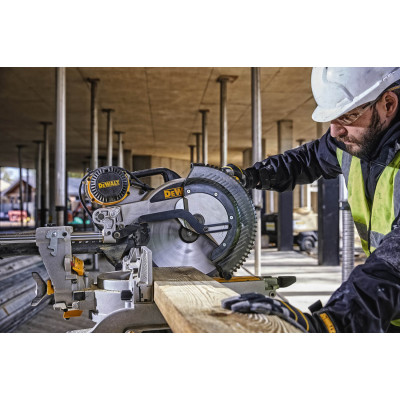 Купити Пила настільна мережева DeWALT DWS780. Офіційний магазин Dewalt Україна. Фірмовий інструмент та обладнання DeWALT, STANLEY, BLACK+DECKER, BOSTITCH