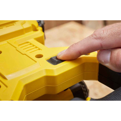 Купити Пила торцювальна акумуляторна STANLEY FATMAX SFMCS701M1. Офіційний магазин Dewalt Україна. Фірмовий інструмент та обладнання DeWALT, STANLEY, BLACK+DECKER, BOSTITCH