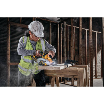 Купити Пила дискова акумуляторна безщіткова DeWALT DCS573NT. Офіційний магазин Dewalt Україна. Фірмовий інструмент та обладнання DeWALT, STANLEY, BLACK+DECKER, BOSTITCH