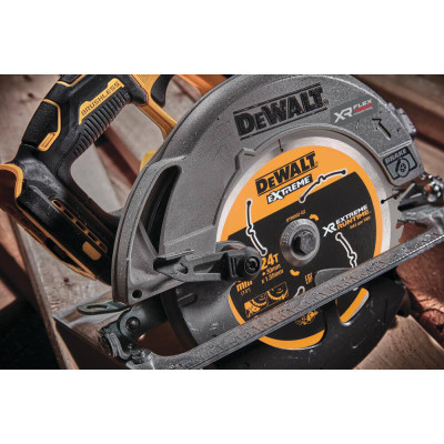 Купити Пила дискова акумуляторна безщіткова DeWALT DCS573NT. Офіційний магазин Dewalt Україна. Фірмовий інструмент та обладнання DeWALT, STANLEY, BLACK+DECKER, BOSTITCH