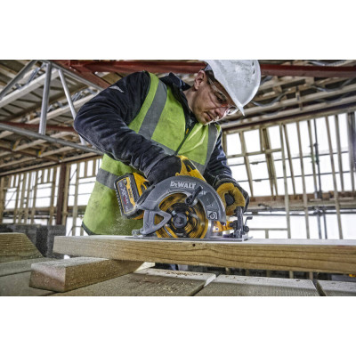 Купити Пила дискова акумуляторна DeWALT DCS578NT. Офіційний магазин Dewalt Україна. Фірмовий інструмент та обладнання DeWALT, STANLEY, BLACK+DECKER, BOSTITCH