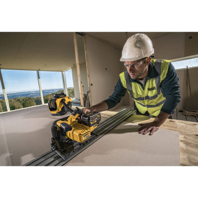 Купить Пила дисковая погружная аккумуляторная бесщёточная DeWALT DCS520T2R. Официальный магазин Dewalt Украина. Фирменный инструмент и оборудовние DeWALT, STANLEY, BLACK+DECKER, BOSTITCH