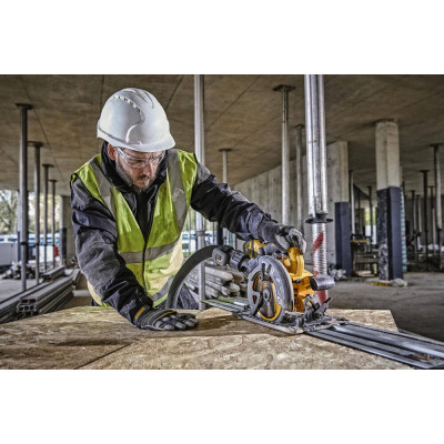 Купити Пила дискова акумуляторна DeWALT DCS579NT. Офіційний магазин Dewalt Україна. Фірмовий інструмент та обладнання DeWALT, STANLEY, BLACK+DECKER, BOSTITCH