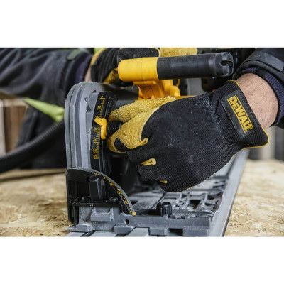 Купити Пила дискова занурювальна акумуляторна DeWALT DCS520NT. Офіційний магазин Dewalt Україна. Фірмовий інструмент та обладнання DeWALT, STANLEY, BLACK+DECKER, BOSTITCH