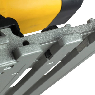 Купити Пила дискова занурювальна мережева DeWALT DWS520KT. Офіційний магазин Dewalt Україна. Фірмовий інструмент та обладнання DeWALT, STANLEY, BLACK+DECKER, BOSTITCH