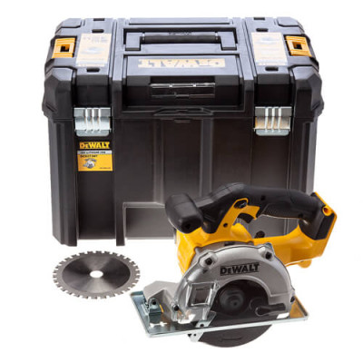 Купити Пила дискова акумуляторна DeWALT DCS373NT. Офіційний магазин Dewalt Україна. Фірмовий інструмент та обладнання DeWALT, STANLEY, BLACK+DECKER, BOSTITCH