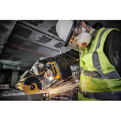 Купить Пила дисковая универсальная аккумуляторная бесщёточная DeWALT DCS438N. Официальный магазин Dewalt Украина. Фирменный инструмент и оборудовние DeWALT, STANLEY, BLACK+DECKER, BOSTITCH