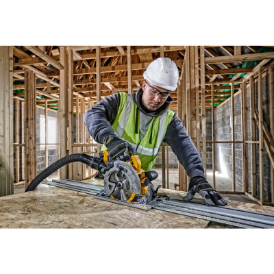 Купити Пилка дискова акумуляторна безщіткова DeWALT DCS572N. Офіційний магазин Dewalt Україна. Фірмовий інструмент та обладнання DeWALT, STANLEY, BLACK+DECKER, BOSTITCH