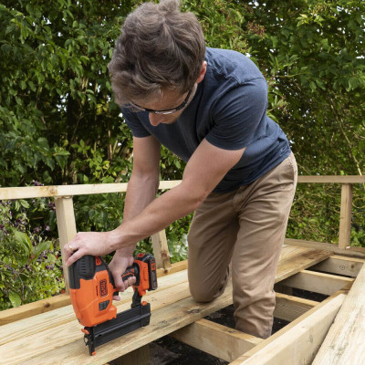 Купити Пістолет цвяхозабивний BLACK+DECKER BCNG01N. Офіційний магазин Dewalt Україна. Фірмовий інструмент та обладнання DeWALT, STANLEY, BLACK+DECKER, BOSTITCH