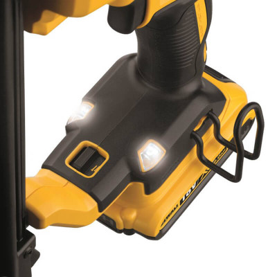 Купити Степлер скобозабивний акумуляторний безщітковий DeWALT DCN681D2. Офіційний магазин Dewalt Україна. Фірмовий інструмент та обладнання DeWALT, STANLEY, BLACK+DECKER, BOSTITCH