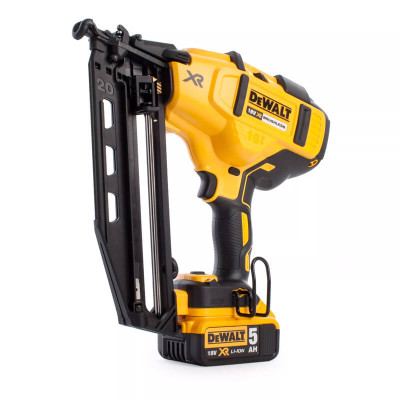 Купити Пістолет цвяхозабивний акумуляторний безщітковий DeWALT DCN660P2. Офіційний магазин Dewalt Україна. Фірмовий інструмент та обладнання DeWALT, STANLEY, BLACK+DECKER, BOSTITCH
