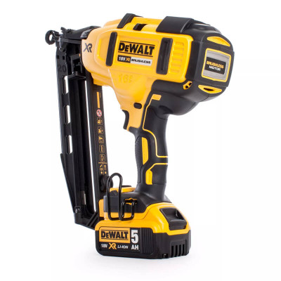 Купити Пістолет цвяхозабивний акумуляторний безщітковий DeWALT DCN660P2. Офіційний магазин Dewalt Україна. Фірмовий інструмент та обладнання DeWALT, STANLEY, BLACK+DECKER, BOSTITCH