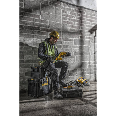 Купити Пістолет цвяхозабивний акумуляторний безщітковий DeWALT DCN890P2. Офіційний магазин Dewalt Україна. Фірмовий інструмент та обладнання DeWALT, STANLEY, BLACK+DECKER, BOSTITCH