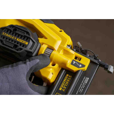 Купить Пистолет гвоздезабивной аккумуляторный STANLEY FATMAX SFMCN618B. Официальный магазин Dewalt Украина. Фирменный инструмент и оборудовние DeWALT, STANLEY, BLACK+DECKER, BOSTITCH