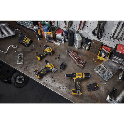 Купити Заклепочник акумуляторний безщітковий DeWALT DCF403NT. Офіційний магазин Dewalt Україна. Фірмовий інструмент та обладнання DeWALT, STANLEY, BLACK+DECKER, BOSTITCH