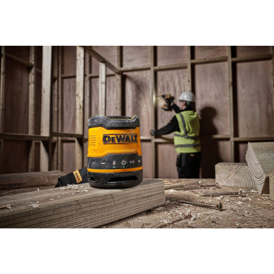 Купити Колонка портативна акумуляторна DeWALT DCR009. Офіційний магазин Dewalt Україна. Фірмовий інструмент та обладнання DeWALT, STANLEY, BLACK+DECKER, BOSTITCH