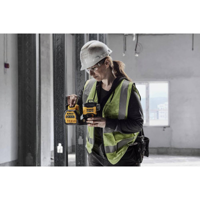 Купити Рівень лазерний лінійний DeWALT DCE089D1G18. Офіційний магазин Dewalt Україна. Фірмовий інструмент та обладнання DeWALT, STANLEY, BLACK+DECKER, BOSTITCH