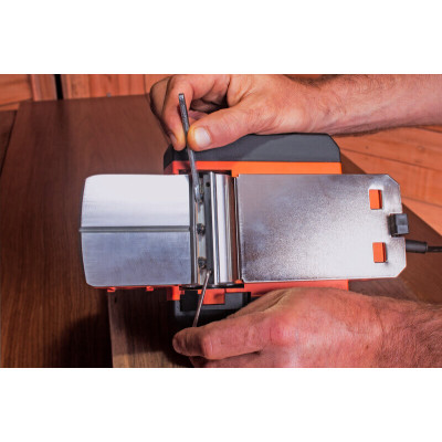 Купить Рубанок сетевой BLACK+DECKER BEW712. Официальный магазин Dewalt Украина. Фирменный инструмент и оборудовние DeWALT, STANLEY, BLACK+DECKER, BOSTITCH