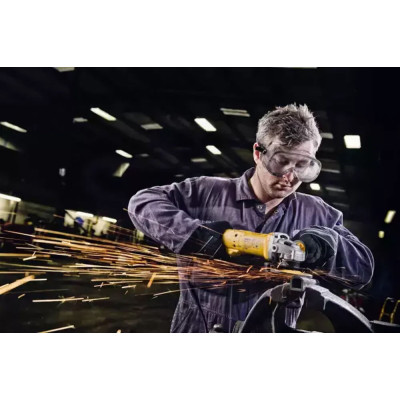 Купити Шліфмашина кутова - болгарка мережева DeWALT DWE4217. Офіційний магазин Dewalt Україна. Фірмовий інструмент та обладнання DeWALT, STANLEY, BLACK+DECKER, BOSTITCH